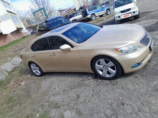 2006 Lexus LS 460 IV, золотистый, 1700000 рублей, вид 2