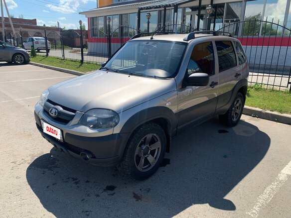 2020 Lada (ВАЗ) Niva, серебристый, 750000 рублей