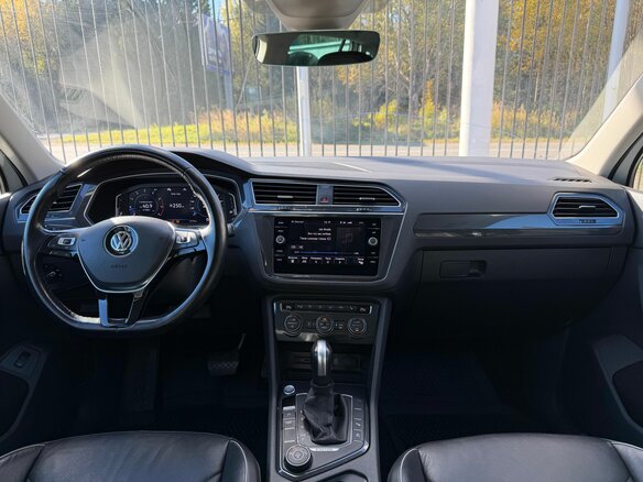 2019 Volkswagen Tiguan II, белый, 2749000 рублей - вид 9