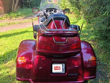 2001 Honda GL 1800 Gold Wing, красный, 1500000 рублей, вид 4