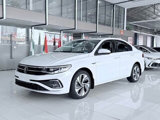 2022 Volkswagen Bora IV (China Market) Рестайлинг, белый, 1120000 рублей, вид 1