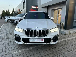 2019 BMW X5 30d IV (G05/G18), белый, 5900000 рублей, вид 2