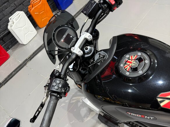 2021 Triumph Trident 660, чёрный, 785000 рублей - вид 13
