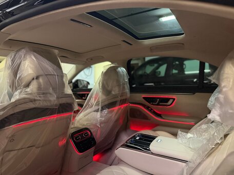 2026 Mercedes-Benz S-Класс 580 Long 4MATIC VII (W223) Рестайлинг, чёрный, 31000000 рублей, вид 3