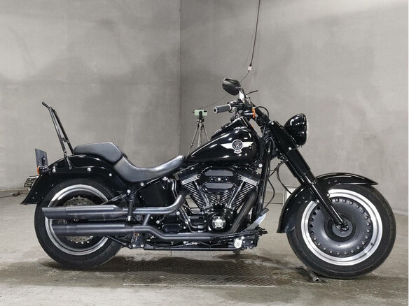 2017 Harley-Davidson Fat Boy, чёрный, 1280000 рублей