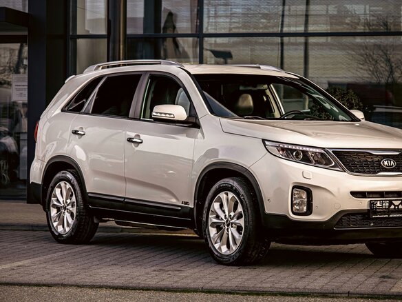 2017 Kia Sorento II Рестайлинг, белый, 1755000 рублей - вид 6