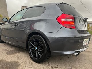 2008 BMW 1 серии 120i I (E81/E82/E87/E88) Рестайлинг, серый, 700000 рублей, вид 4