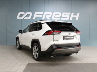 2020 Toyota RAV4 V (XA50), белый, 3650000 рублей, вид 2