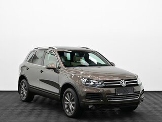2012 Volkswagen Touareg II, коричневый, 1875000 рублей, вид 1