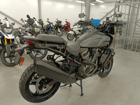 2021 Harley-Davidson Pan America, серый, 1350000 рублей, вид 3
