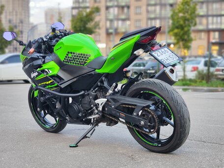 2019 Kawasaki Ninja 400, зелёный, 598000 рублей, вид 3