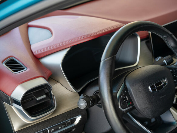 2023 Geely Coolray I, синий, 2800000 рублей - вид 17