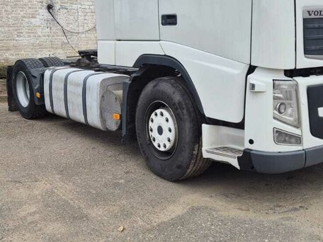 2012 Volvo FH, белый, 2950000 рублей, вид 3