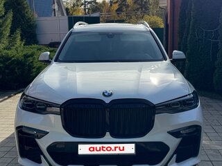 2021 BMW X7 40i I (G07), белый, 8800000 рублей, вид 3
