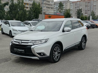 2018 Mitsubishi Outlander III Рестайлинг 2, белый, 2040000 рублей, вид 1