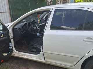 2012 Skoda Octavia II (A5) Рестайлинг, белый, 700000 рублей, вид 3