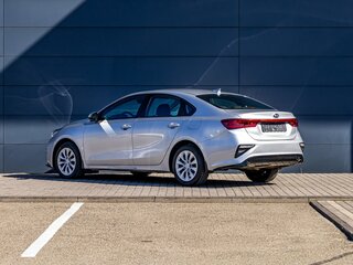 2021 Kia Cerato IV, серый, 1655000 рублей, вид 4