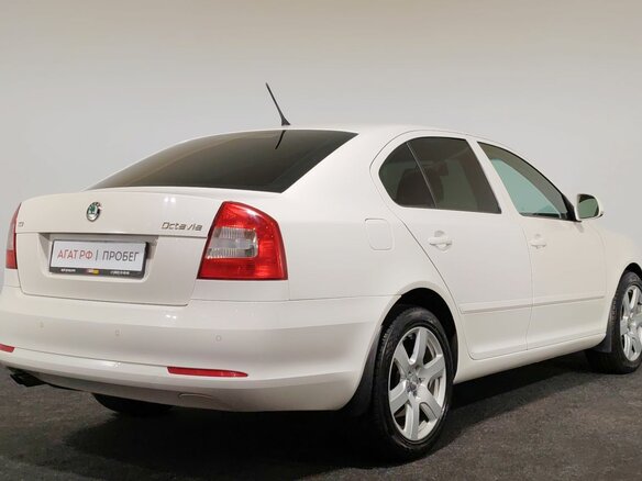 2013 Skoda Octavia DSG7 II (A5) Рестайлинг, белый - вид 4