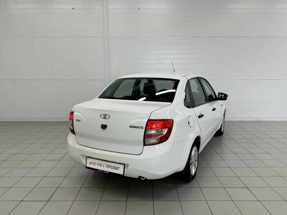 2017 Lada (ВАЗ) Granta I, белый, 600000 рублей - вид 5