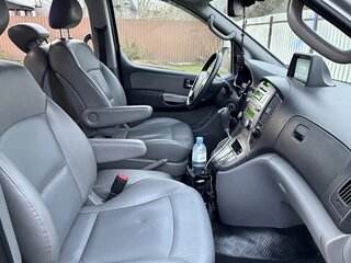 2012 Hyundai Grand Starex I, серый, 1900000 рублей, вид 5