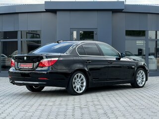 2008 BMW 5 серии 520d V (E60/E61) Рестайлинг, чёрный, 1350000 рублей, вид 4
