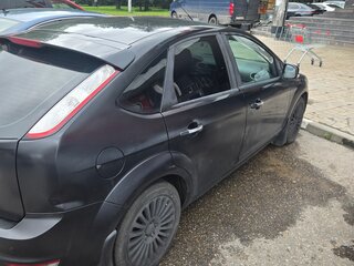 2011 Ford Focus II Рестайлинг, чёрный, 550000 рублей, вид 4