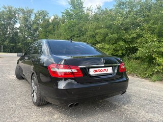 2010 Mercedes-Benz E-Класс 200 5G-Tronic IV (W212, S212, C207), чёрный, 1180000 рублей, вид 4