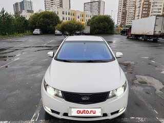 2011 Kia Cerato 6-speed II, белый, 800000 рублей, вид 2