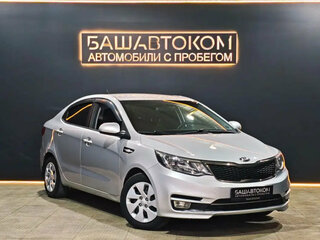 2016 Kia Rio III Рестайлинг, серебристый, 899000 рублей, вид 3