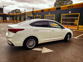 2019 Hyundai Solaris II, белый, 1290000 рублей, вид 4