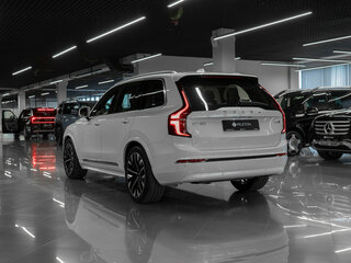 2025 Volvo XC90 B6 II Рестайлинг 2, белый, 9300000 рублей, вид 4