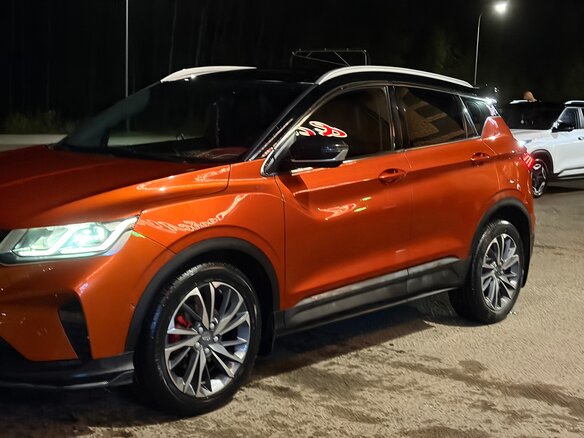 2020 Geely Coolray I, оранжевый, 1500000 рублей - вид 4