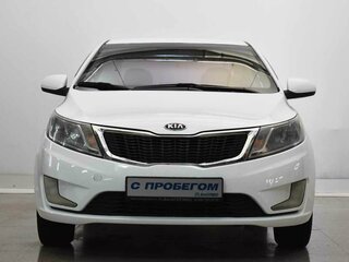 2013 Kia Rio 5-speed III, белый, 490000 рублей, вид 2