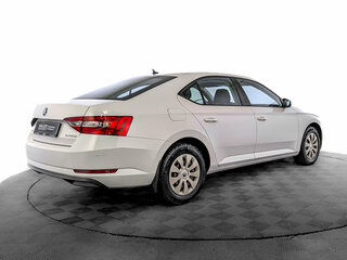 2019 Skoda Superb III, белый, 2140000 рублей, вид 5