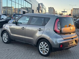 2017 Kia Soul II Рестайлинг, серебристый, 1450000 рублей, вид 5