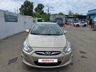 2011 Hyundai Solaris I, бежевый, 685000 рублей, вид 1