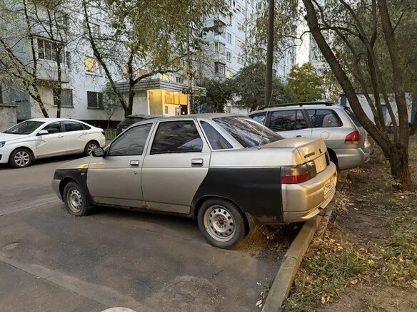 2005 Lada (ВАЗ) 2110, серебристый, 120000 рублей - вид 4