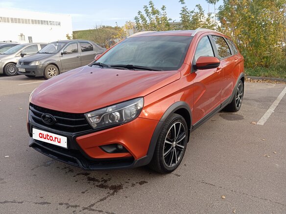 2019 Lada (ВАЗ) Vesta SW Cross I, оранжевый, 980000 рублей - вид 1
