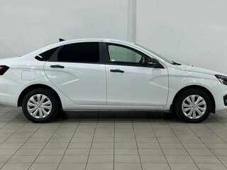 2024 Lada (ВАЗ) Vesta I Рестайлинг (NG), белый, 1365000 рублей, вид 4