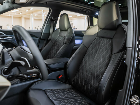 2026 Audi Q5 L III (GU), чёрный, 6375000 рублей - вид 13