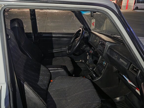 2001 Lada (ВАЗ) 2107, белый, 150000 рублей - вид 8