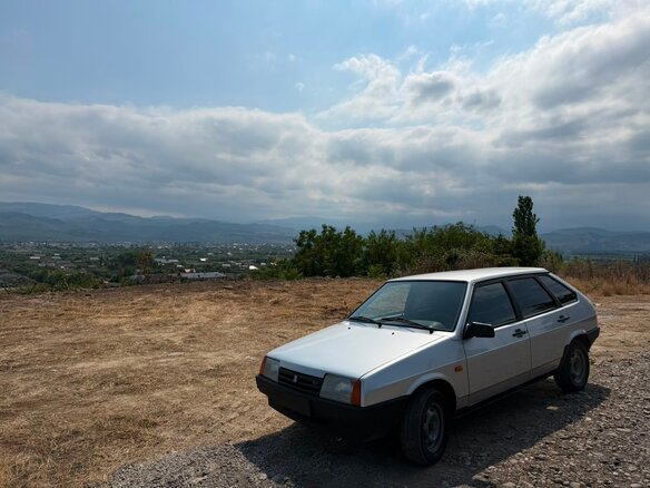 2003 Lada (ВАЗ) 21093i, серебристый, 420000 рублей - вид 3