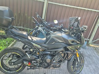 2015 Yamaha MT-09 Tracer (FJ-09), серый, 900000 рублей, вид 2