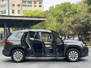 2023 Volkswagen Tharu I, серый, 1599025 рублей, вид 5