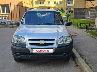 2020 Chevrolet Niva I Рестайлинг, серебристый, 520000 рублей, вид 2