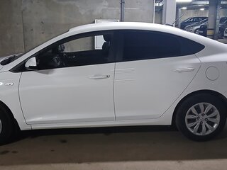 2021 Hyundai Solaris II Рестайлинг, белый, 1325000 рублей, вид 4