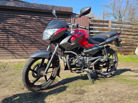 2021 Bajaj Pulsar NS 125, красный, 140000 рублей, вид 1