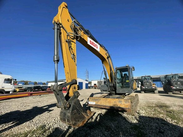 2023 XCMG XE180DN, жёлтый, 6361000 рублей