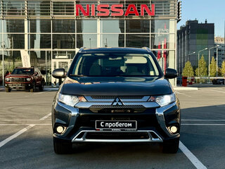 2019 Mitsubishi Outlander III Рестайлинг 3, серый, 2200000 рублей, вид 3