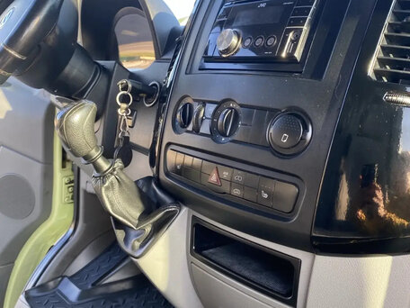 2011 Volkswagen Crafter, зелёный, 1350000 рублей, вид 4